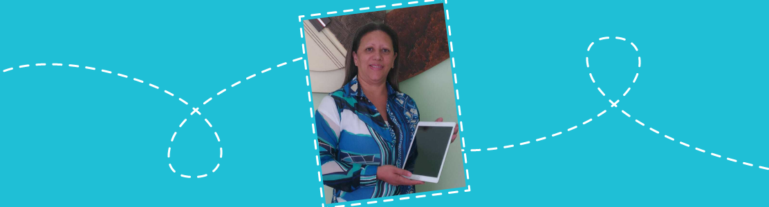 Depois de um ano de isolamento, a professora Edna conquistou mais de 300 horas certificadas em cursos da Plataforma Escolas Conectadas. Conheça a história dela!