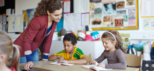 Clique para ler matéria paulo-freire-papel