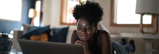 Visite a página do curso Olá, mundo! Lógica de programação e autoria