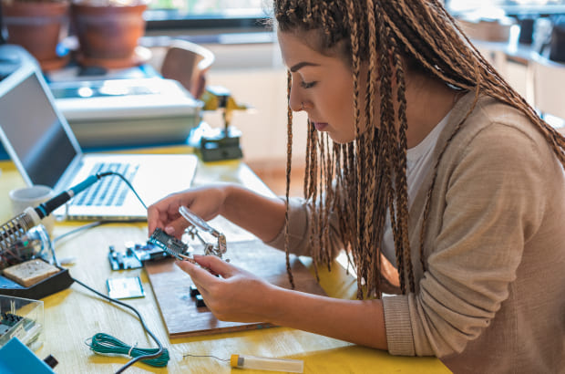 Visite a página do curso Eureka! Investigar, descobrir, conectar, criar e refletir